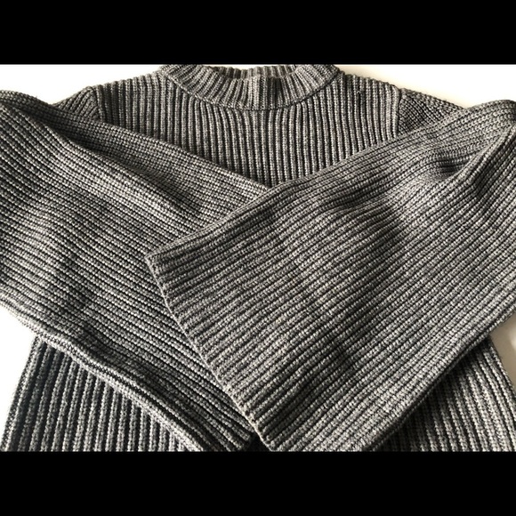 Grey Endless Rose sweater , Bell sleeves- small - Picture 4 of 7